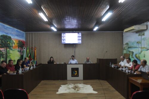 Sessão Ordinária aprovou reajuste de 8% para servidores municipais