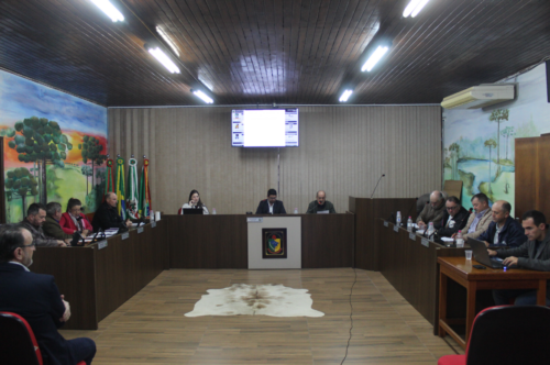 Câmara aprova repasse à APAE e cobra avanços em obras